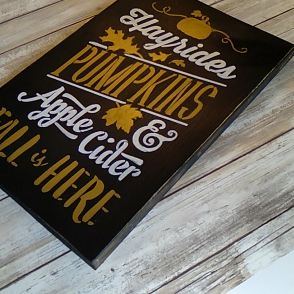 Rustic Fall 🍁 Sign - Picture 2 of 3